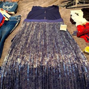 Navy tank top with Lularoe pleated skirt